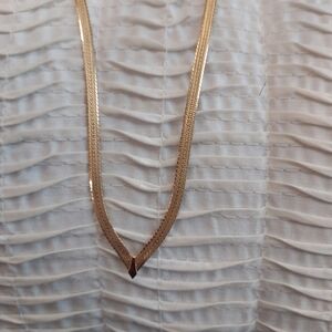 Elegant Gold Necklace